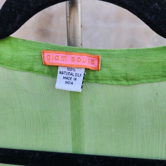 Glam souls green silk boho blouse - Picture 3 of 9